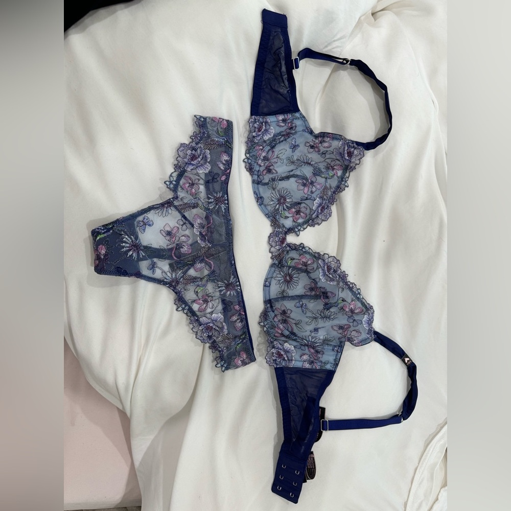 Victoria’s Secret limited edition set